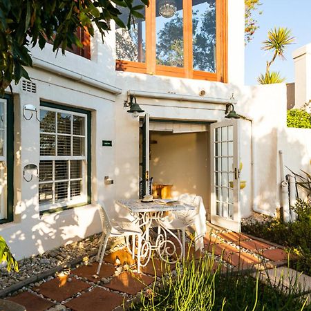 Adventure Pad'S By The Farmhouse Hotel Langebaan Exterior photo