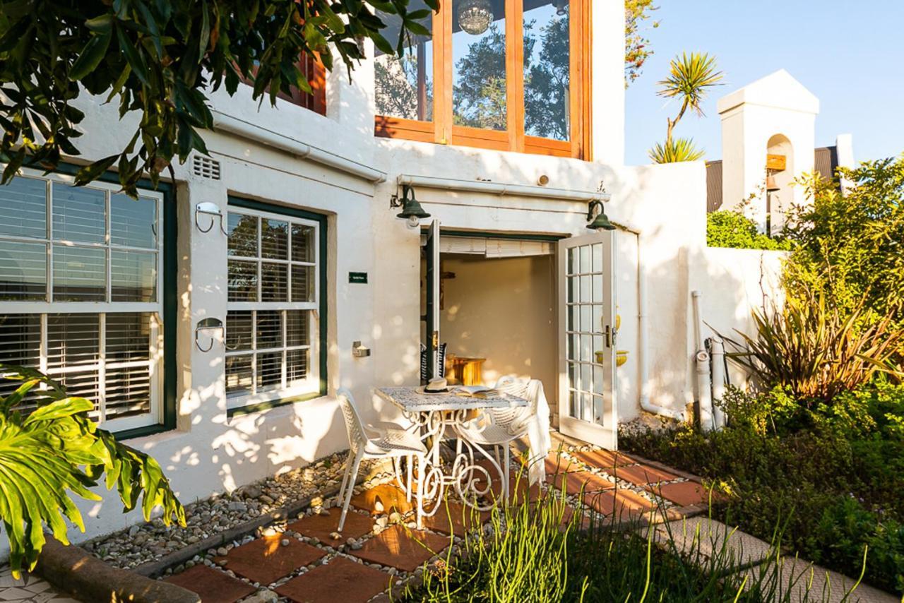 Adventure Pad'S By The Farmhouse Hotel Langebaan Exterior photo